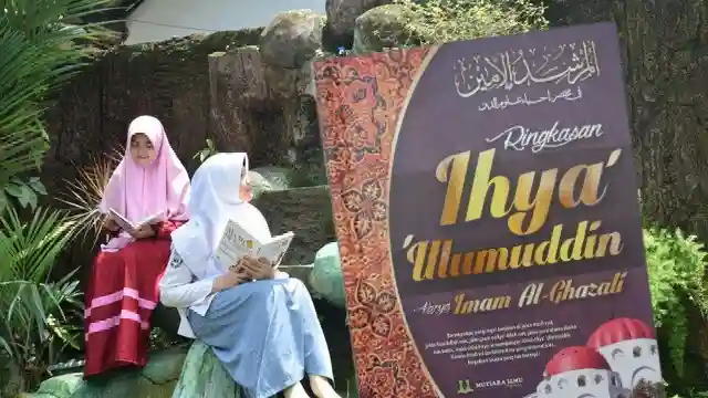 Santri Posjos - Kitab Ihya Ulumuddin Imam Al-Ghazali. Mengenal Kitab Ihya Ulumuddin Karya Imam Al-Ghazali
