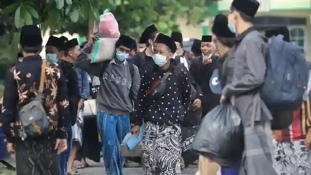 Santri Posjos - Doa agar krasan mondok. Doa untuk anak agar krasan mondok. Bacaan doa untuk santri agar krasan mondok